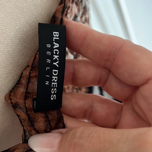 German label dress - Picture 7 of 8